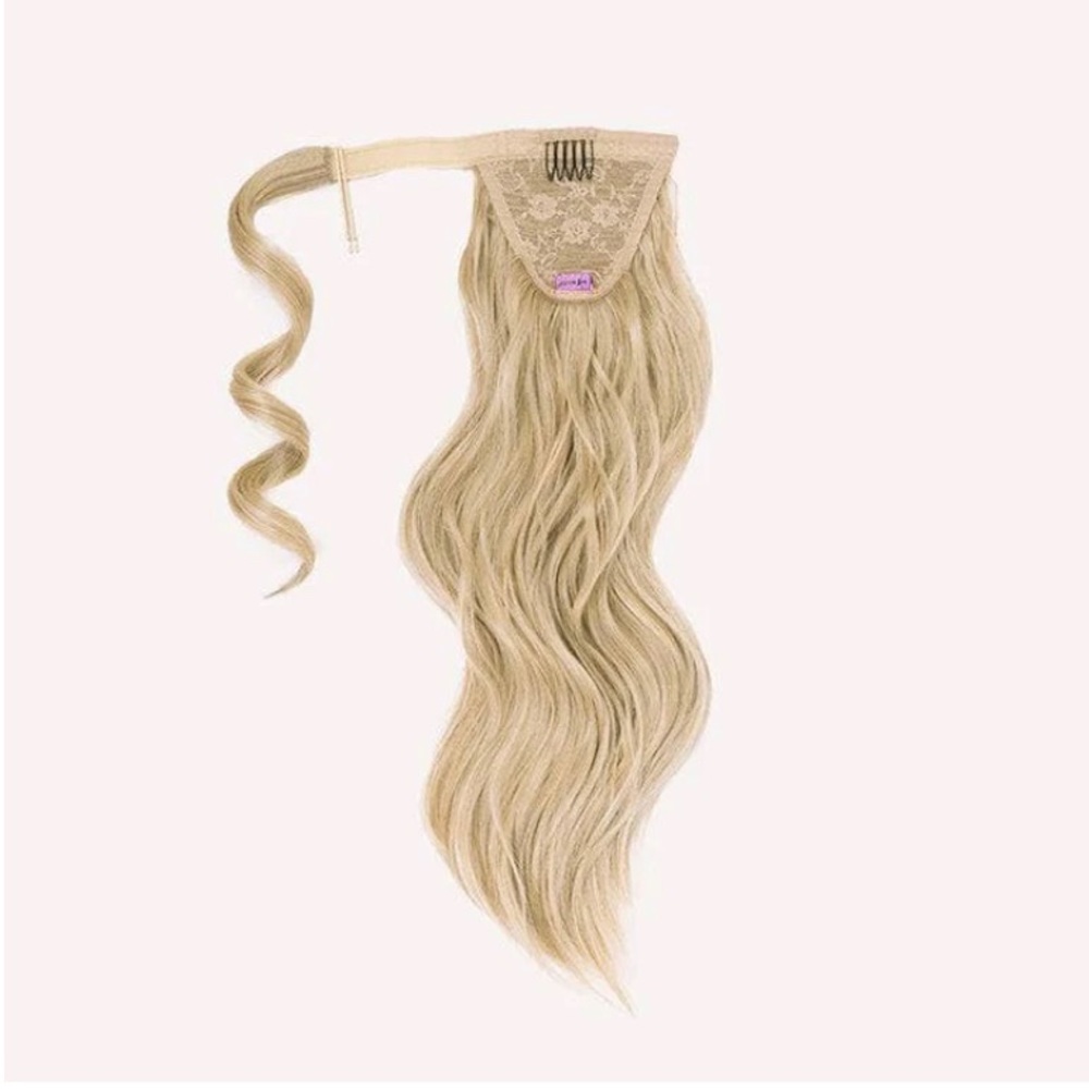 INH blonde synthetic 18” pony